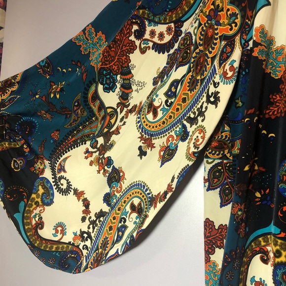 Fancy plus size blouse - Picture 2 of 4